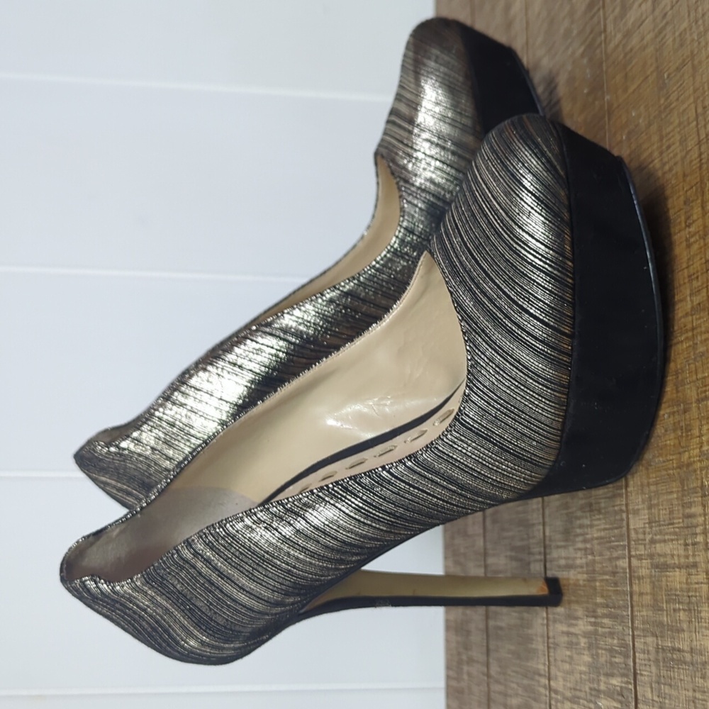 Enzo Angiolini Super Cute Eatava Leather Heels - Picture 11 of 11